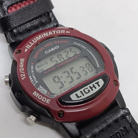 Casio Illuminator LW-22H Women's 34mm Burgundy Resin Digital Watch - Picture 9 of 11